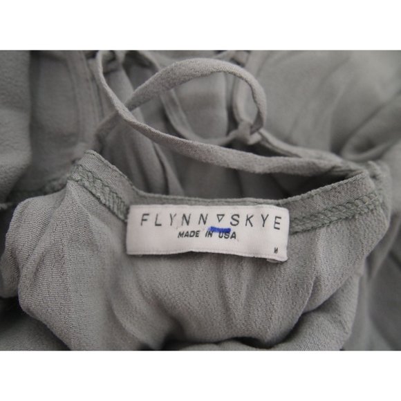 Flynn Skye Womens Dress M Mini Lace Up Back Skater Grey Made in USA Short Sleeve - Picture 4 of 5